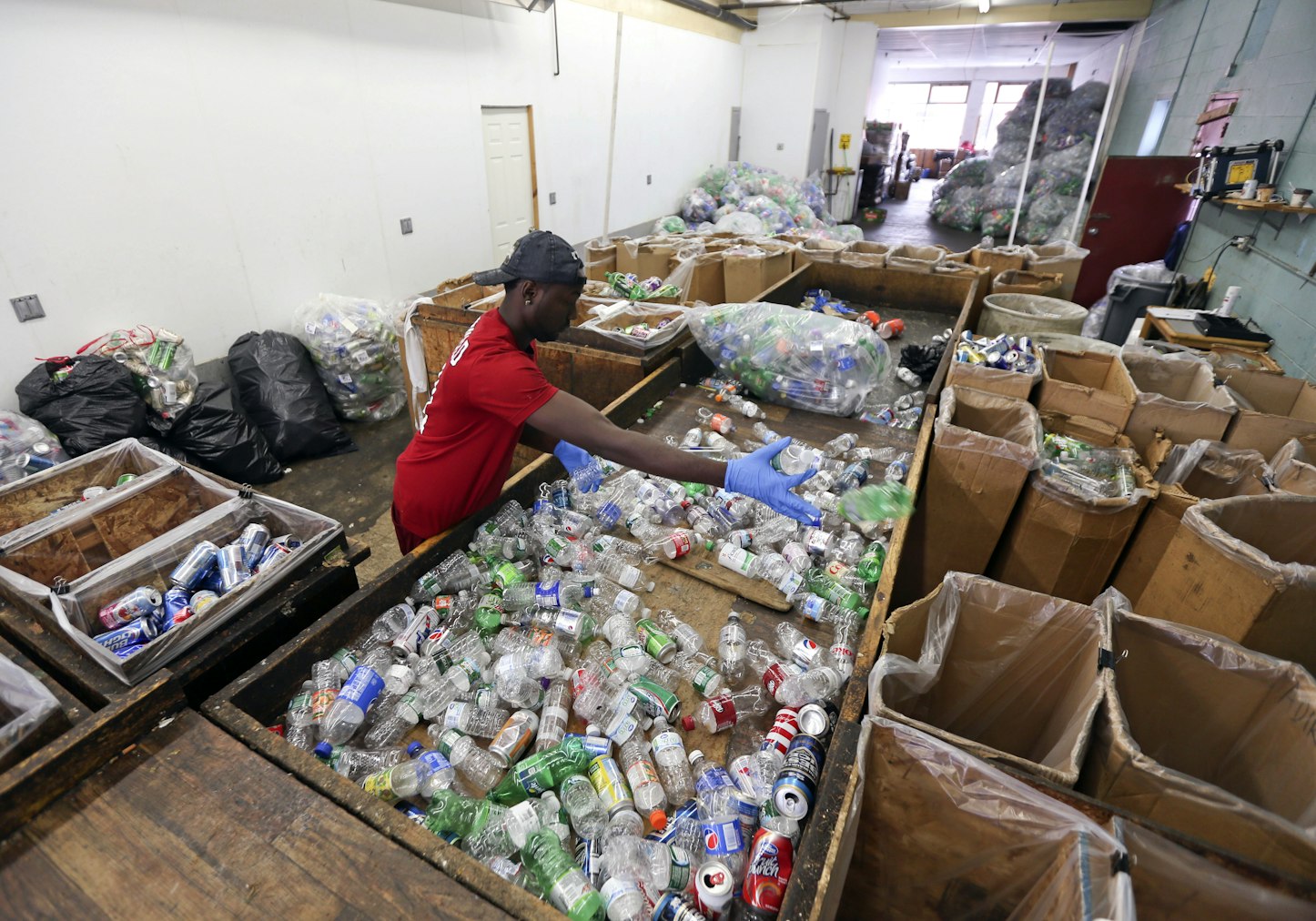PRO/CON Are U.S. recycling programs too costly?