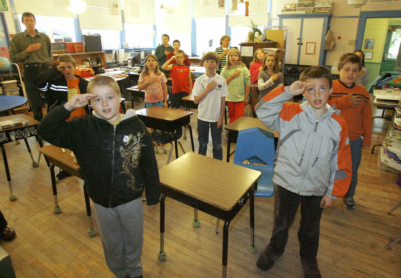 Newsela - Public-school tradition of pledging allegiance to the flag: a  history