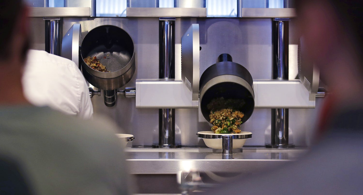 areal er nok kode Newsela - Can I take your order? Food-making robots finding a seat at  kitchen table